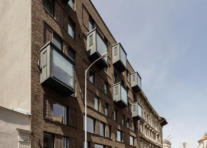 Sleek With Balcony And Parking * Budapest